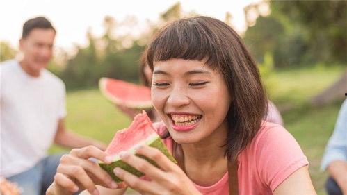 吃眼球事件吃瓜,揭秘“吃眼球”事件的背后真相